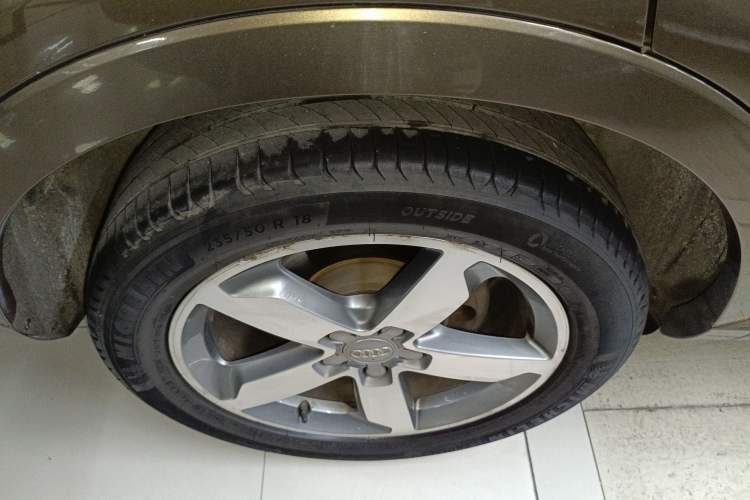 Used Audi Q3 2016 35 TFSI Collection Edition Comfort Model
