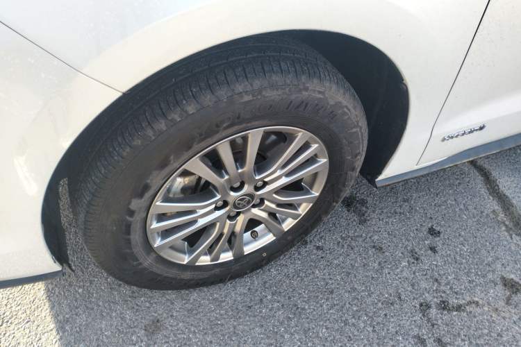 Used Toyota Sienna 2021 2.5L Hybrid Premium Edition