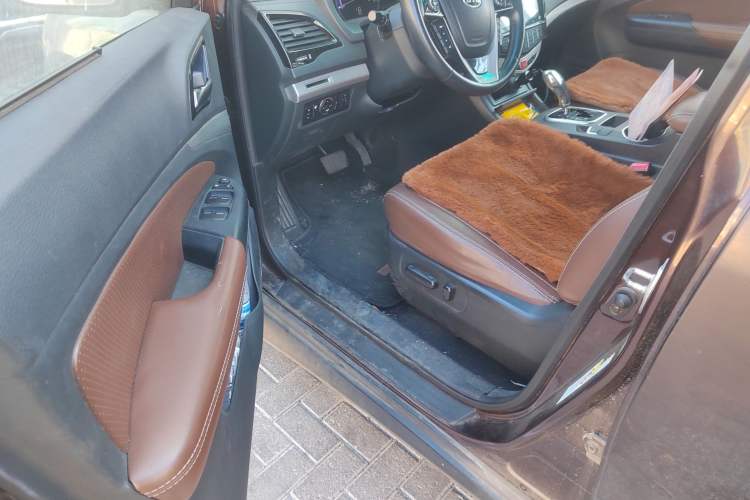 Used BYD S7 2015 2.0T Automatic Prestige Model