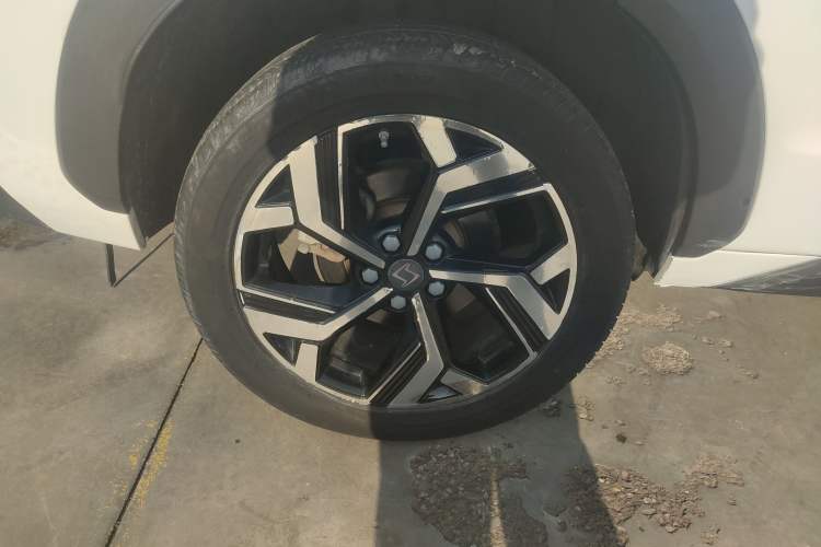 Used SOL X8 2021 300T DCT Luxury Smart Connect Edition 5 Seats
