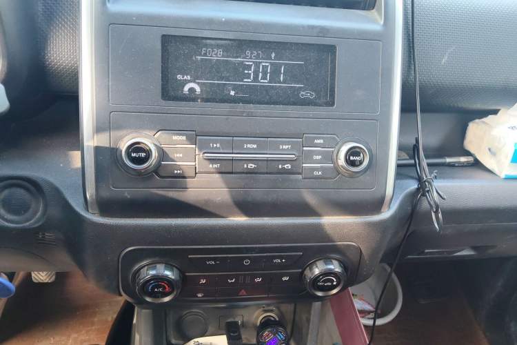 Used CHANGAN OSHAN X70A 2019 1.5L Manual Comfort Model China VI Standard