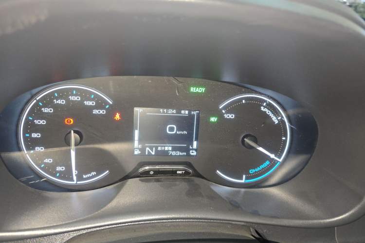 Used Wuling Hongguang New Energy 2025 Extended-Range Hybrid 50KM Comfort Version Instrument Cluster