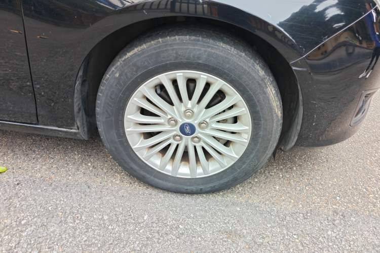 Used Ford Escort 2015 1.5L Manual Comfort Model
