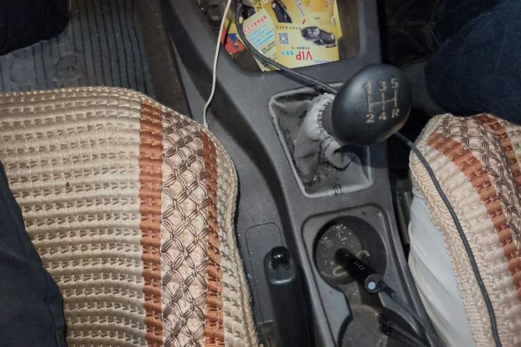 Used Wuling Rongguang V 2018 1.5L Standard Version Gear Lever