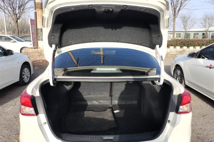 Used Nissan Lannia 2021 1.6L CVT Cool Edition
