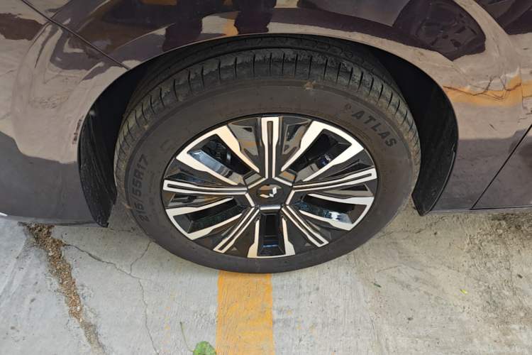 Used Wuling Starlight 730 2025 Model Pure Electric 500km Luxury Edition