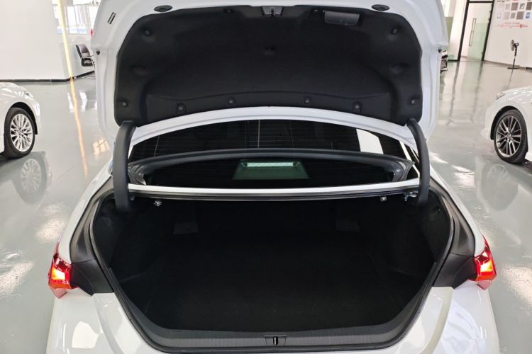 Used Toyota Avalon 2023 Dual-Motor 2.5L XLE Prestige Edition