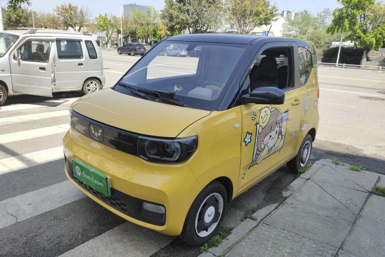 Used Wuling Hongguang MINIEV 2022 Macaron Premium Model – Lithium Iron Phosphate