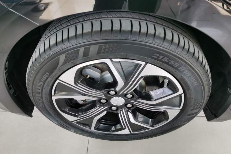 Used Hongqi E-QM5 2021 Charging T3 Version 5 Seats
