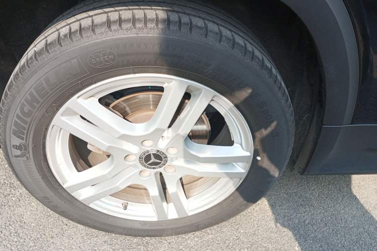 Used Mercedes-Benz GLB 2023 GLB 200 Dynamic Edition Right Rear Wheel Hub