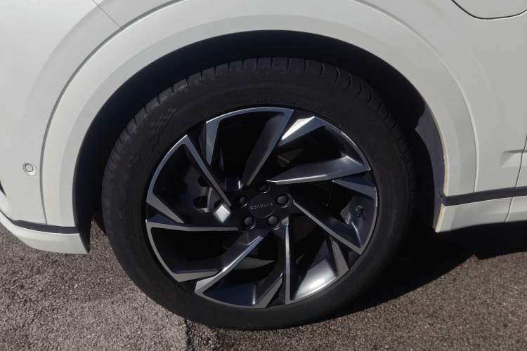 Used Lynk & Co 09 EM-P 2021 2.0T PHEV Halo Six-Seater
