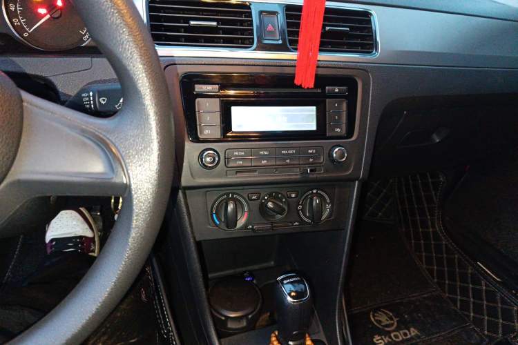 Used Skoda Rapid Spaceback 2014 1.6L Automatic Enjoyment Edition
