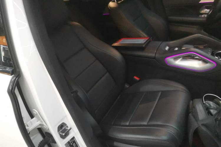 Used Mercedes-Benz GLE Coupe 2020 GLE 350 4MATIC Coupe SUV Luxury Model Right Front Seat