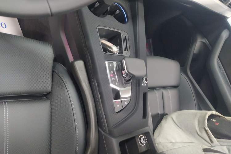 Used Audi A4L 2025 2 Million Units Enjoyment Version 40 TFSI Stylish and Dynamic Type