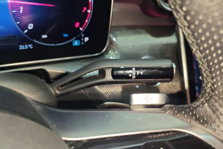 Used Mercedes-Benz C-Class 2024 Restyled C 260 L Sport Edition Gear Lever