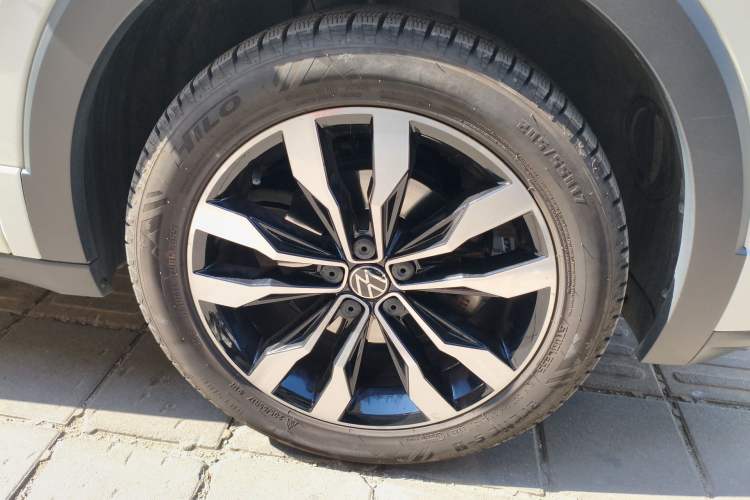 Used Volkswagen Tacqua 2020 280TSI DSG R-Line Exterior 1