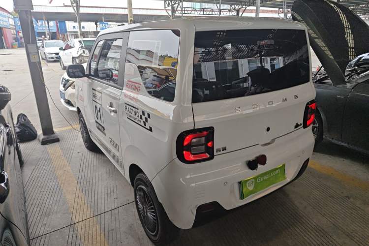 Used Geely Galaxy Panda 2024 Panda Mini 200km Endurance Bear
