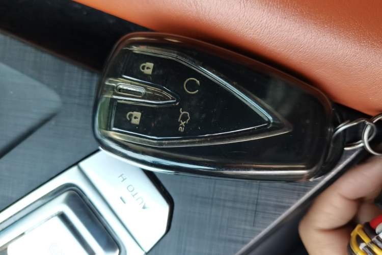 Used CHANGAN UNI-V 2022 1.5T Prestige Version Vehicle Key