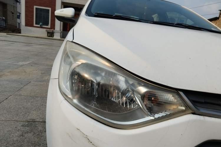 Used Chevrolet Sail 2015 Sail 3 1.5L Manual with Ideal Sunroof Edition Right Front Headlight