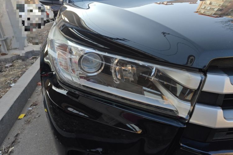 Used Toyota Highlander 2018 2.0T Four-Wheel Drive Luxury Edition 7 Seats China V Emission Standard
