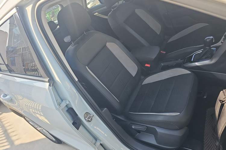 Used Volkswagen T-ROC 2022 280TSI DSG Two-Wheel Drive Elite PLUS