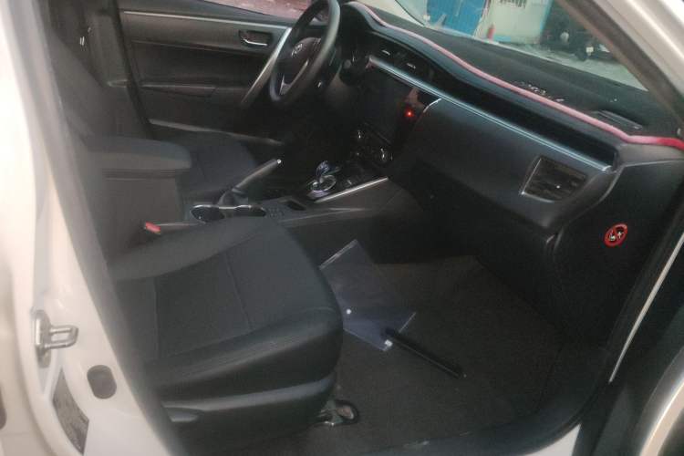 Used Toyota Corolla 2016 Dual-Engine 1.8L E-CVT Leading Edition