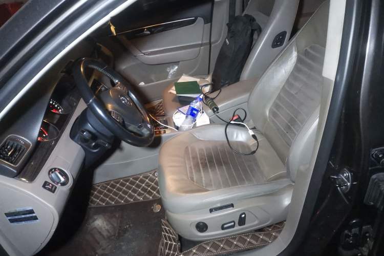 Used Volkswagen Magotan 2012 Facelift 2.0 TSI Prestige Model