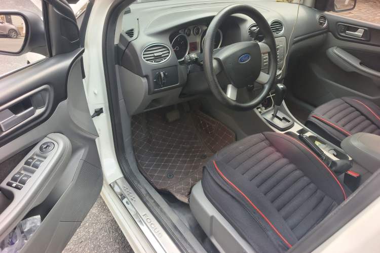 Used Ford Focus 2013 Hatchback Classic 1.8L Automatic Millionth Anniversary Edition
