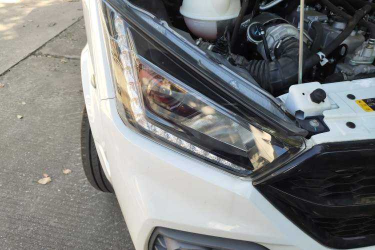 Used JMC Transit 2021 2.8T Space King Standard Version Short Wheelbase Mid-Height Roof 6-Seater Diesel Euro VI JX493