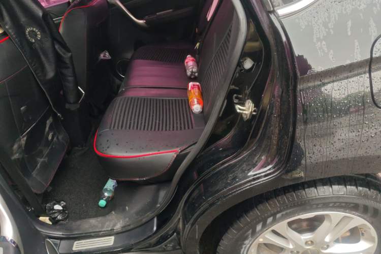 Used Haval M6 2017 1.5T Manual Two-Wheel Drive Elite Model Left Rear Seat