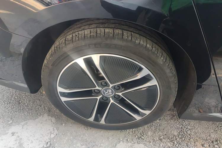 Used BYD Han 2023 EV Champion Edition 605KM Front-Drive Premium Model
