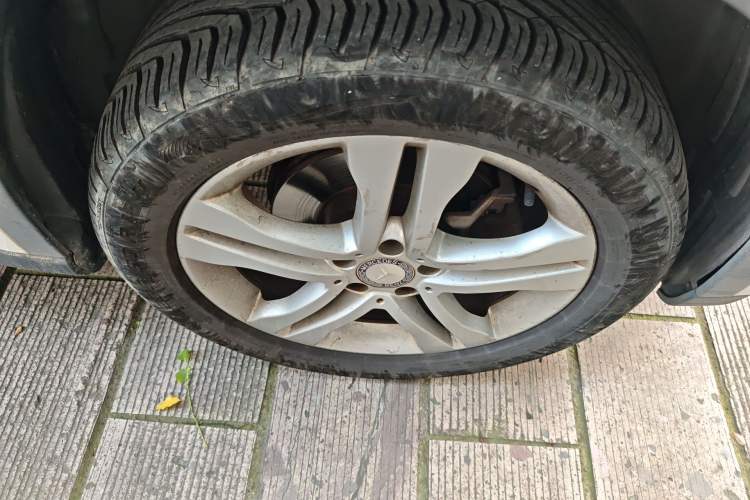 Used Mercedes-Benz GLA 2016 GLA 200 Sport Edition Right Front Wheel Hub