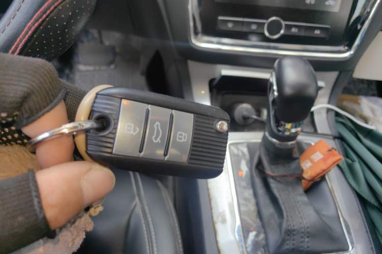 Used Roewe RX5 2019 20T Two-Wheel Drive Automatic 4G Connected Platinum Edition Vehicle Key