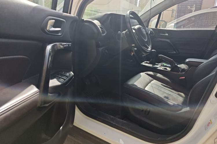 Used GAC Trumpchi GS4 2019 270T Manual Two-Wheel Drive Luxury Edition
