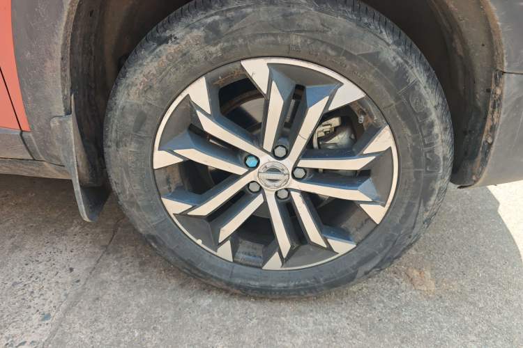 Used Haval DARGO 2021 1.5T DCT Two-Wheel Drive Border Collie Edition Right Front Wheel Hub