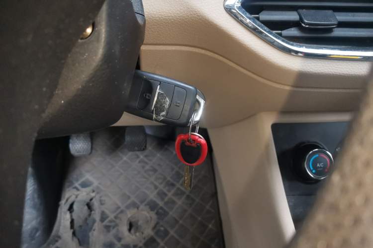 Used CHANGAN KUAYUE Xing V5 2021 1.6L Jinbao Edition Luxury Version DAM16KR
