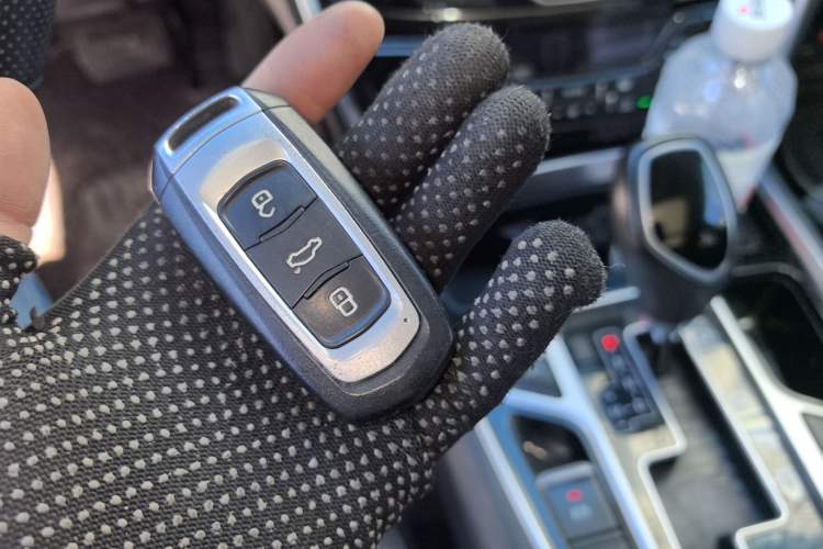 Used Geely Auto Emgrand GT 2015 1.8T Flagship Model Vehicle Key