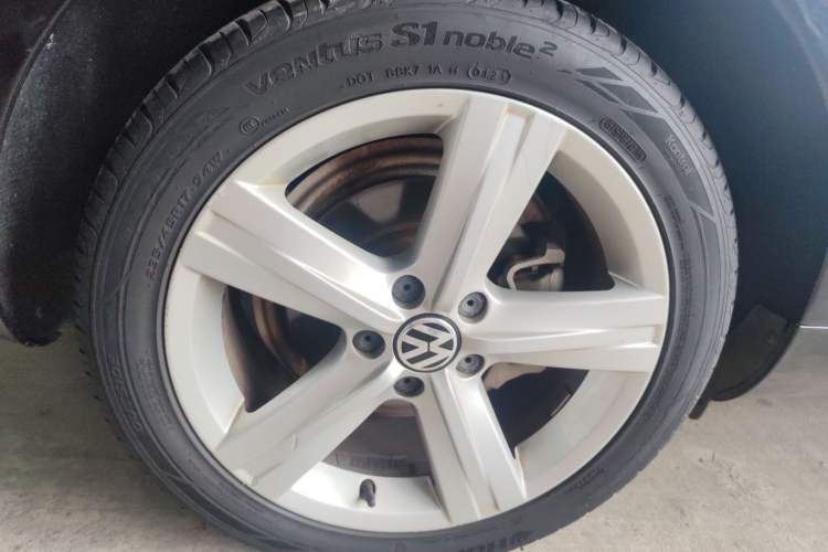 Used Volkswagen Magotan 2016 1.8TSI Luxury Comfort Model
