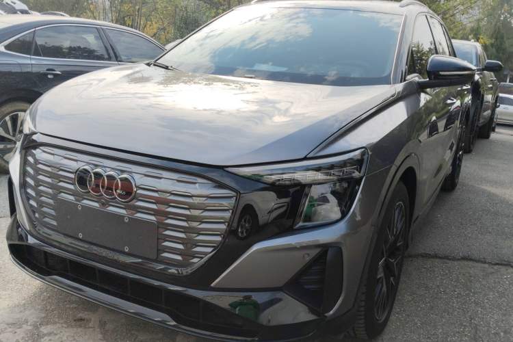 Used Audi Q5 e-tron 2023 40 e-tron Starry Edition Mecha Kit