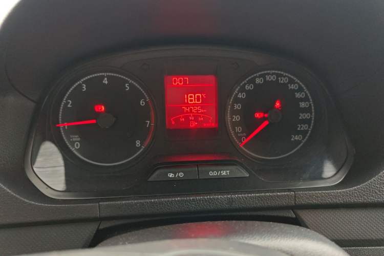 Used Volkswagen Jetta 2017 1.4L Manual Fashion Edition
