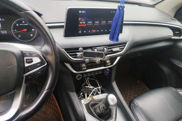 Used Foton Tunland Yutu 2020 2.0T Yutu 8 Diesel Two-Wheel Drive Luxury Long-Wheelbase 4F20TC Audio And AC Panel