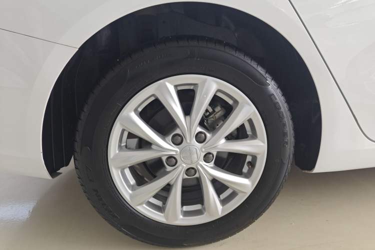Used Roewe i5 2020 1.5L Automatic 4G Connected Linghao Edition