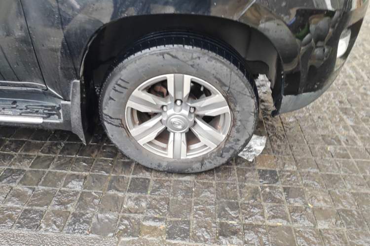 Used GAC Gonow GX6 2015 2.4L Two-Wheel Drive Elite Edition
