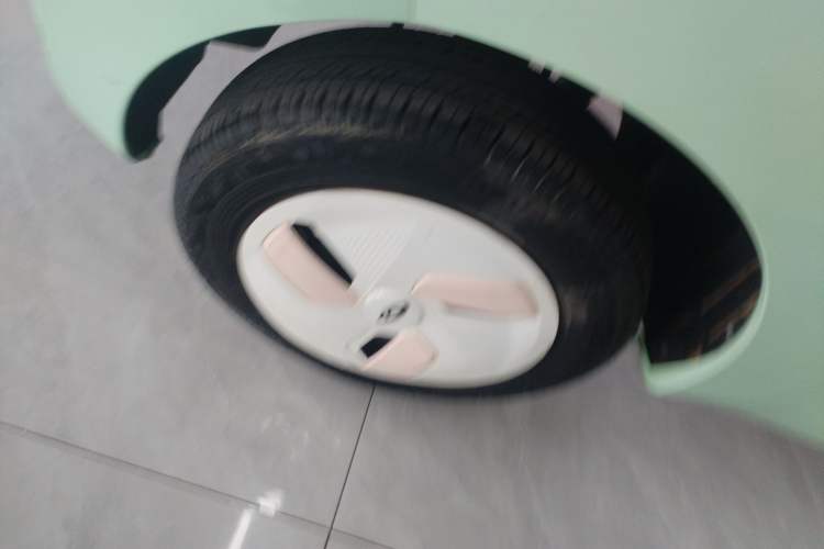 Used Chery QQ Ice Cream 2022 120km Conical Shape Lithium Iron Phosphate Right Rear Wheel Hub