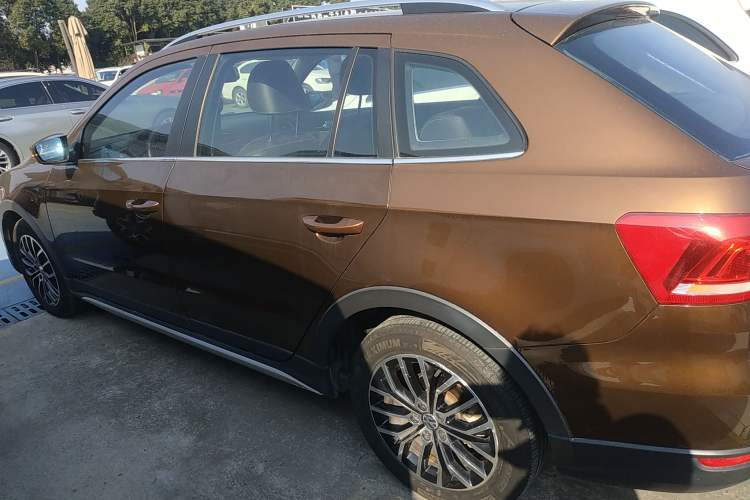 Used Volkswagen Cross Lavida 2014 1.4TSI DSG
