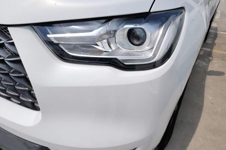 Used Great Wall Poer 2021 2.0T Commercial Version Automatic Diesel 4x4 Navigation-Type Standard Box GW4D20M