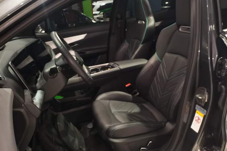 Used CHANGAN UNI-T 2023 Second-Generation 1.5T Prestige Model Left Front Seat