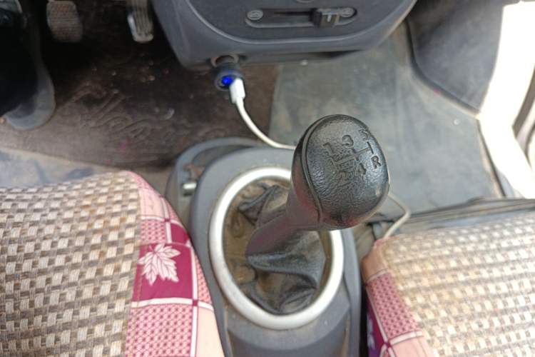 Used BAIC Weiwang 306 2014 1.2L Value Edition Van Comfort Type 5 Seats A12 China IV Emission Standard
