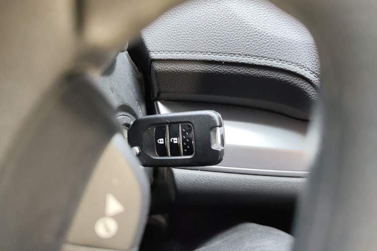 Used Honda CR-V 2016 2.0L two-wheel drive Urban Edition Vehicle Key