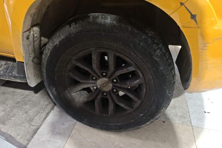 Used JMC Yuhu 7 2022 2.0T Automatic Diesel Two-Wheel Drive Comfort Plus Long Wheelbase Right Front Wheel Hub